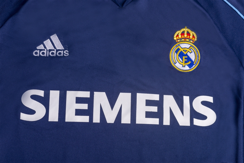 RETRO 05/06 Real Madrid Away Soccer Jersey