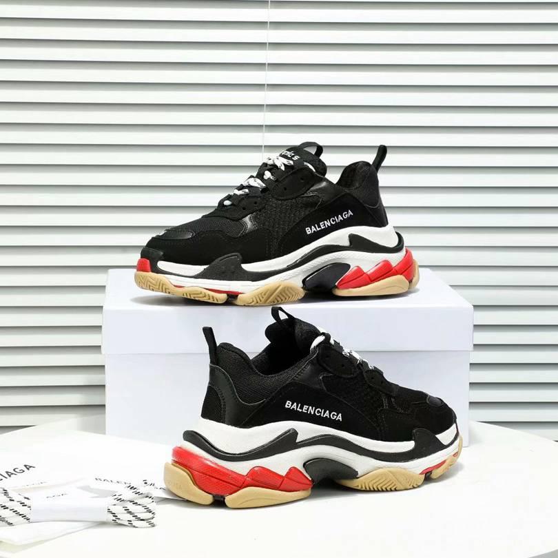 Men/Women Balenciaga Triple S Sneaker Black Item 6380400