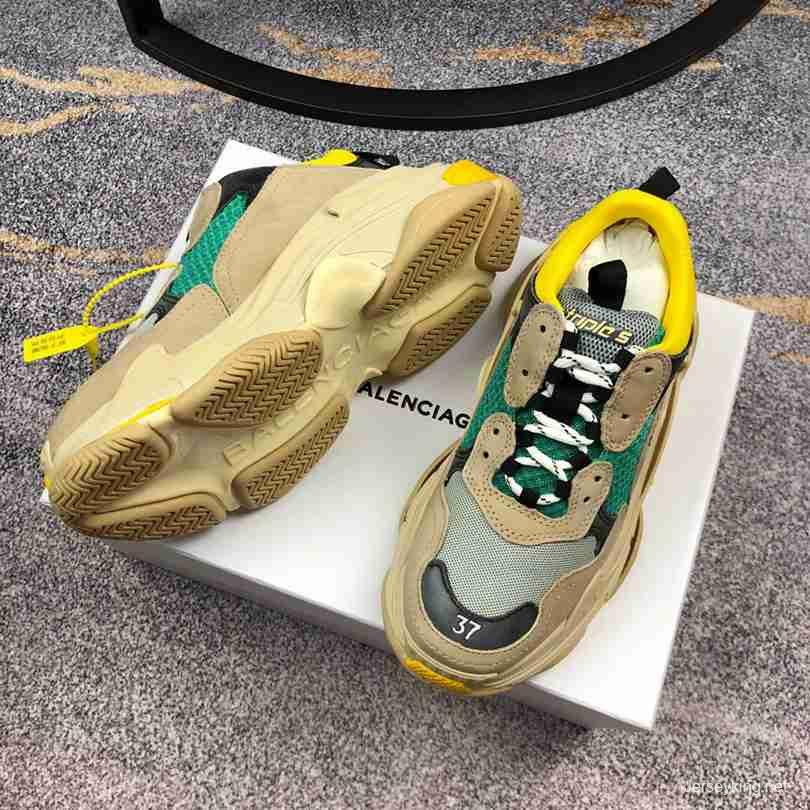 Men Balenciaga Triple-S Sneaker khaki/Green