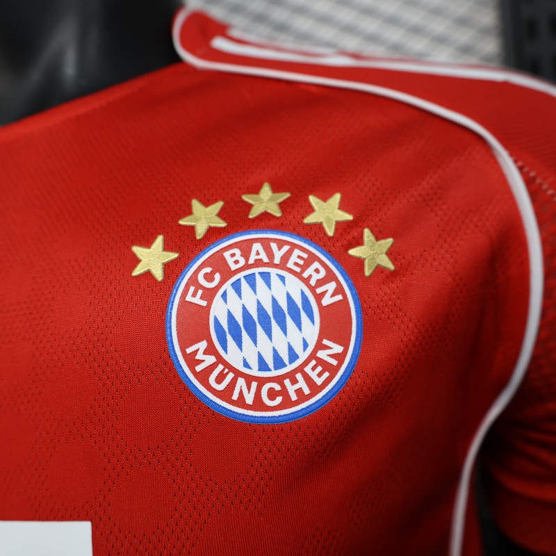 Player Version 25/26 Bayern Munich Home Jersey