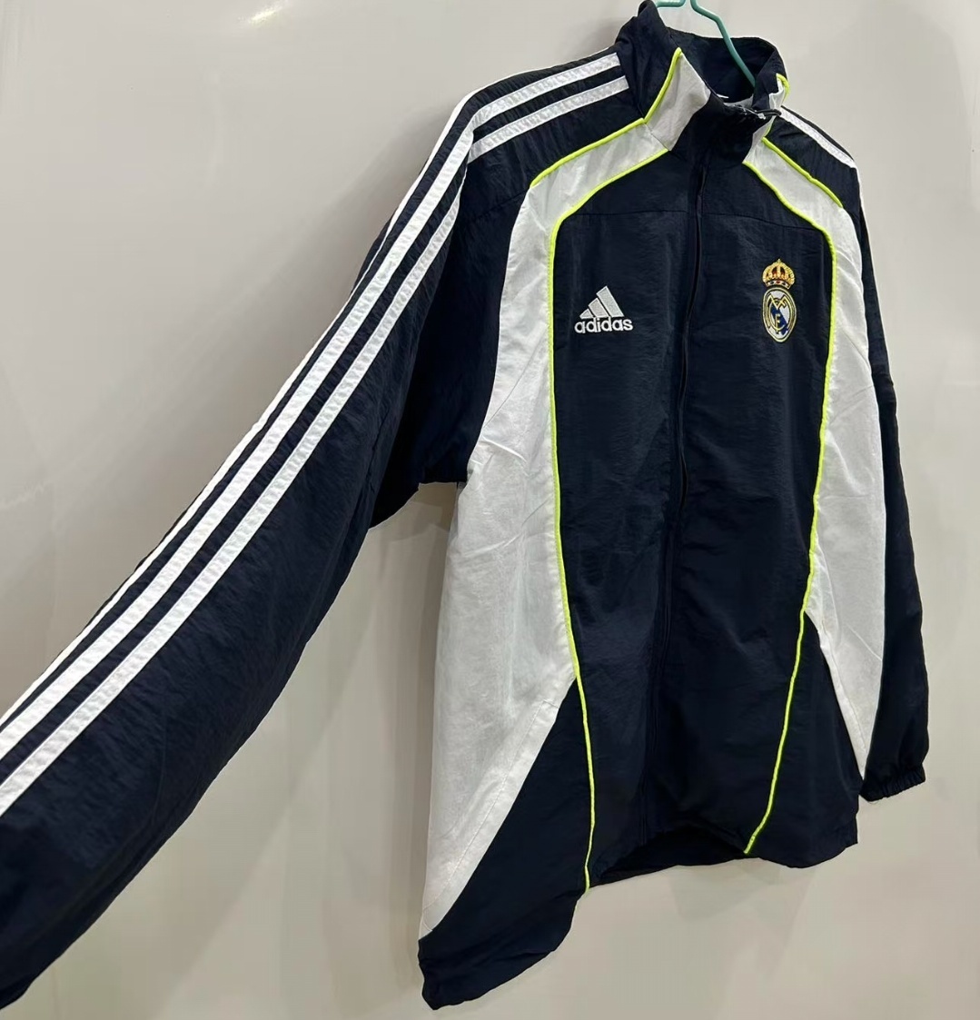 25/26 Real Madrid Black/White Windbreaker
