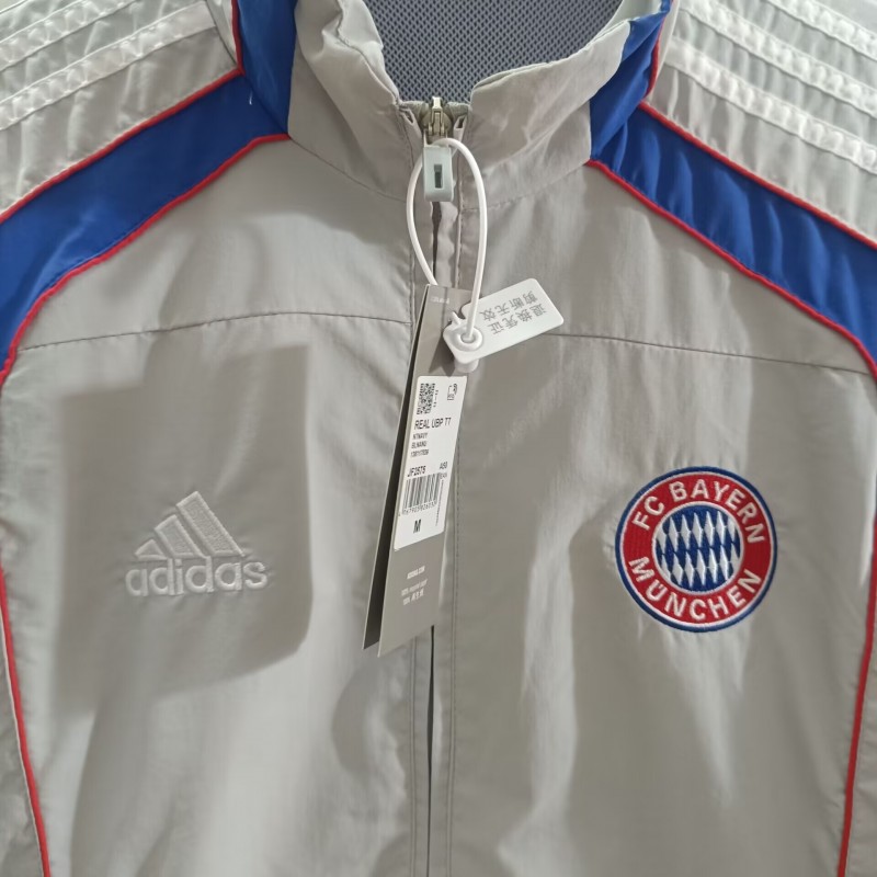 25/26 Adidas FC Bayern Munich Vintage Track Jacket - Silver/Blue Classic Edition Windbreaker