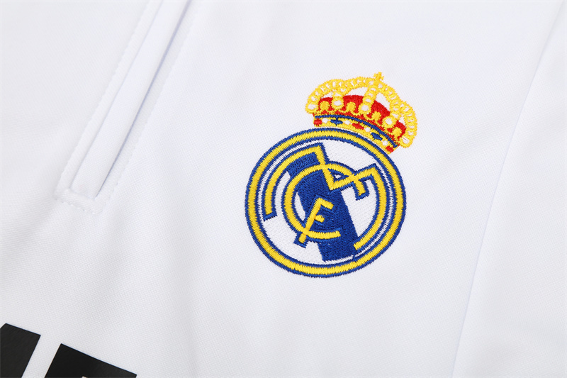 Retro 04/05 Real Madrid White Half Zipper Jacket
