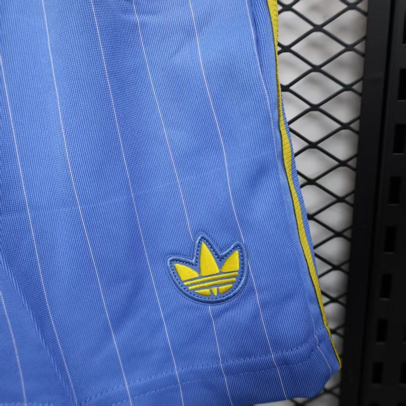 Retro Player Version  1990/91 Manchester United Third Sky Blue with Pinstripe Pattern Shorts