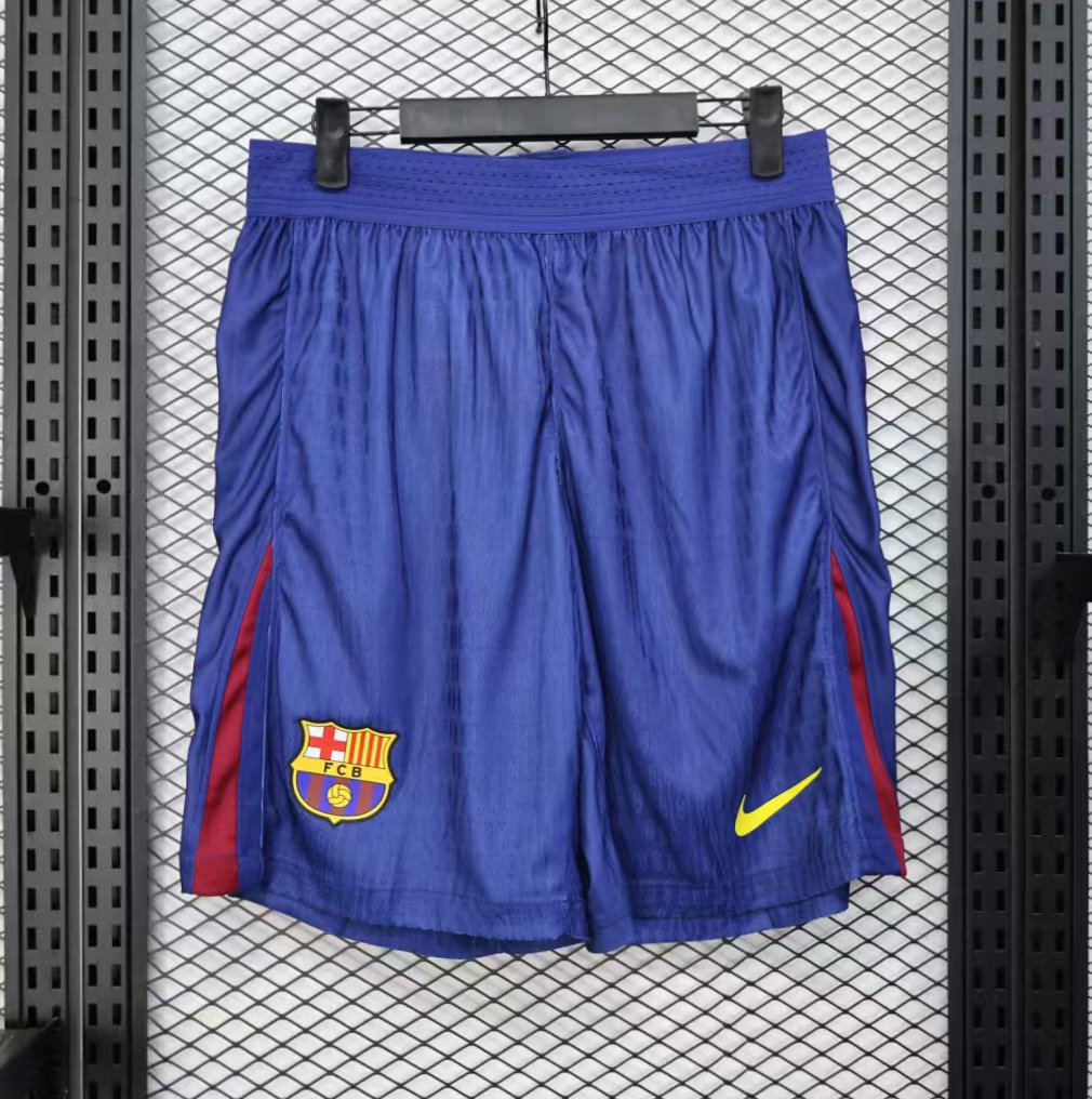 Player Version 25/26 Barcelona Home Shorts
